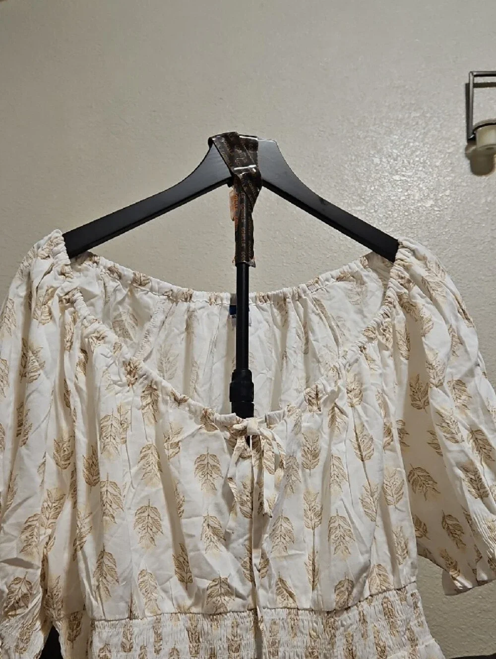 Old Navy Cream Peasant Blouse with Beige Leaf Print